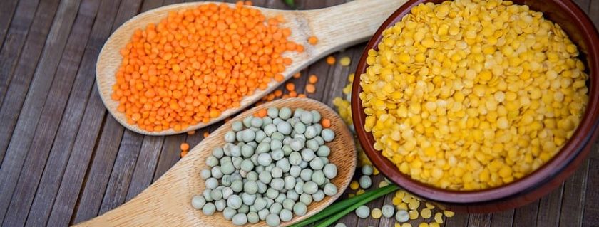 Different types of peas and lentils